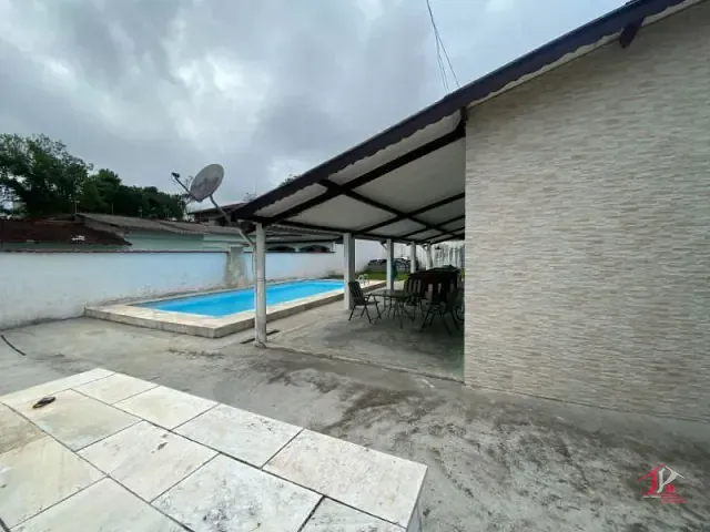 Casa 3 quartos e 2 banheiros, à venda, no bairro Jardim Coronel em Itanhaém
