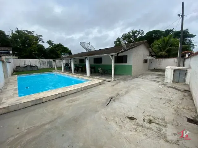 Casa 3 quartos e 2 banheiros, à venda, no bairro Jardim Coronel em Itanhaém