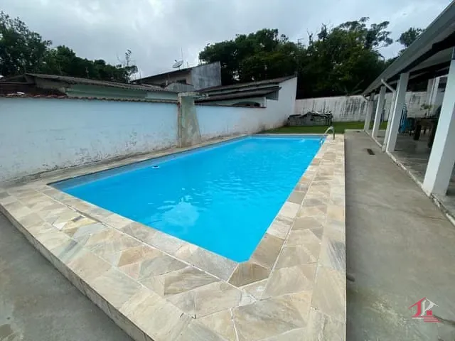 Casa 3 quartos e 2 banheiros, à venda, no bairro Jardim Coronel em Itanhaém