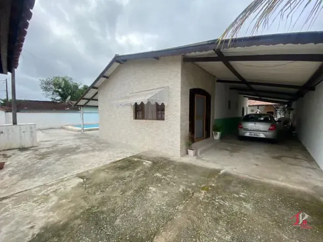 Casa 3 quartos e 2 banheiros, à venda, no bairro Jardim Coronel em Itanhaém