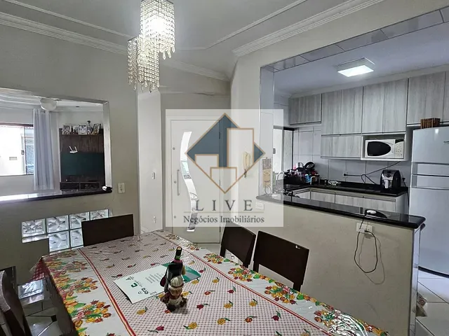 Casa com 150m² 3 quartos e 3 banheiros, à venda, no bairro Parque Residencial Jaguari em Americana