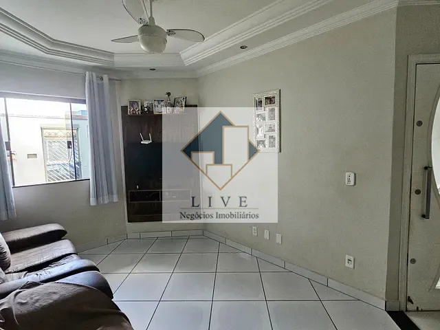 Casa com 150m² 3 quartos e 3 banheiros, à venda, no bairro Parque Residencial Jaguari em Americana
