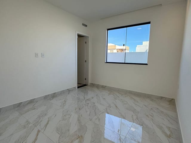Casa com 250m² 3 quartos e 3 banheiros, à venda, no bairro Zona de Expansão (Olhos D'Agua) em Barra dos Coqueiros