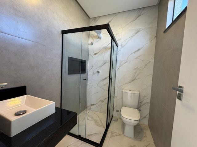 Casa com 250m² 3 quartos e 3 banheiros, à venda, no bairro Zona de Expansão (Olhos D'Agua) em Barra dos Coqueiros