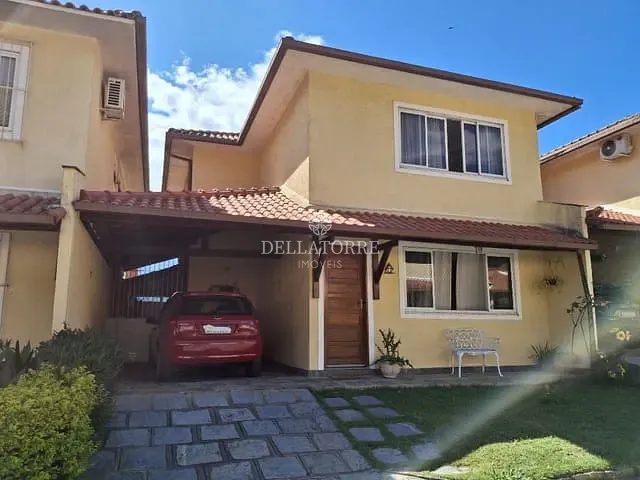 Casa com 146m² 4 quartos e 4 banheiros, à venda, no bairro Araras em Teresópolis