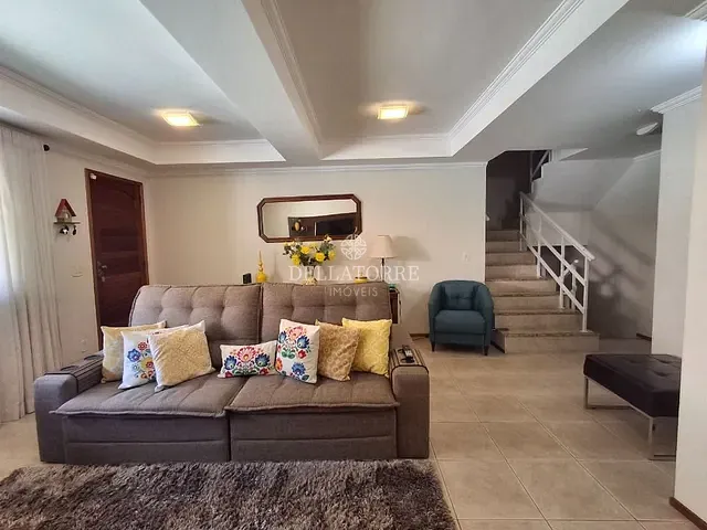 Casa com 146m² 4 quartos e 4 banheiros, à venda, no bairro Araras em Teresópolis