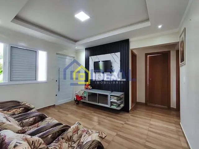 Casa 3 quartos e 2 banheiros, à venda, no bairro Arvoredo em Concórdia