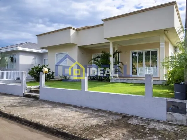 Casa 3 quartos e 2 banheiros, à venda, no bairro Arvoredo em Concórdia
