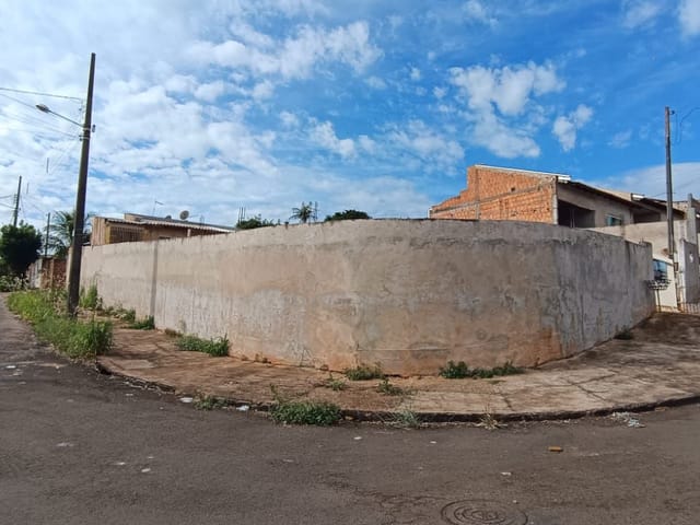 Casa com 368m² 1 quarto e 1 banheiro, à venda, no bairro Jardim Nova Cambé em Cambé
