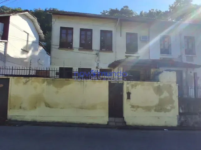 Casa com 165m² 3 quartos e 2 banheiros, para alugar, no bairro Laranjeiras em Rio de Janeiro