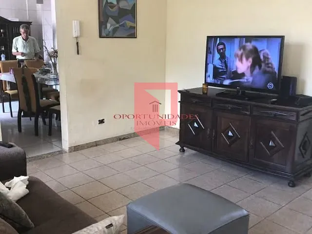 Casa com 135m² 5 quartos e 2 banheiros, à venda, no bairro Copacabana em Belo Horizonte