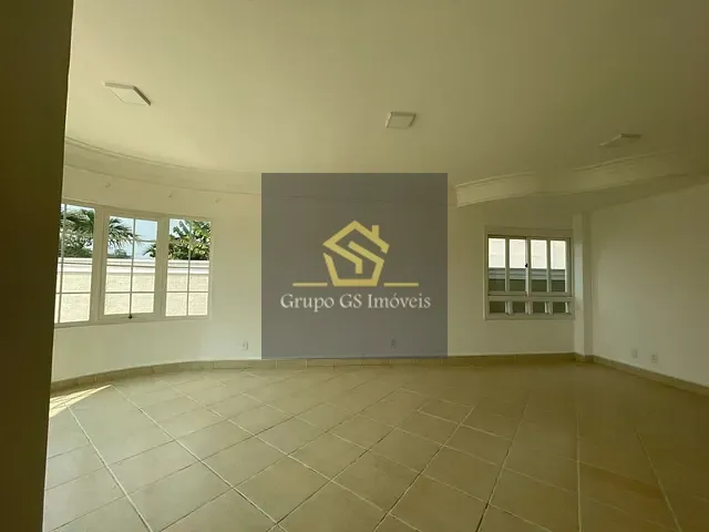 Casa com 650m² 3 quartos e 4 banheiros, à venda, no bairro Chácaras Silvania em Valinhos