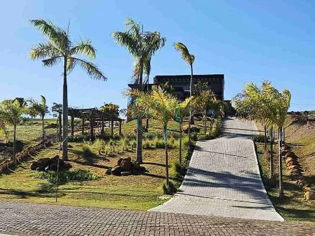 Casa com 1500m² 3 quartos e 5 banheiros, à venda ou para alugar, no bairro Rural em Sertanópolis