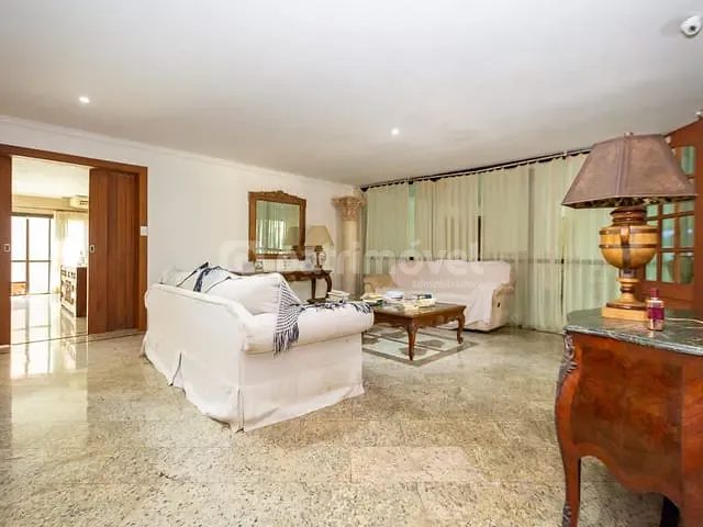 Casa com 2000m² 6 quartos e 2 banheiros, à venda, no bairro Barra da Tijuca em Rio de Janeiro