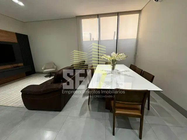 Casa com 360m² 4 quartos e 5 banheiros, à venda, no bairro Vila Santista em Bauru