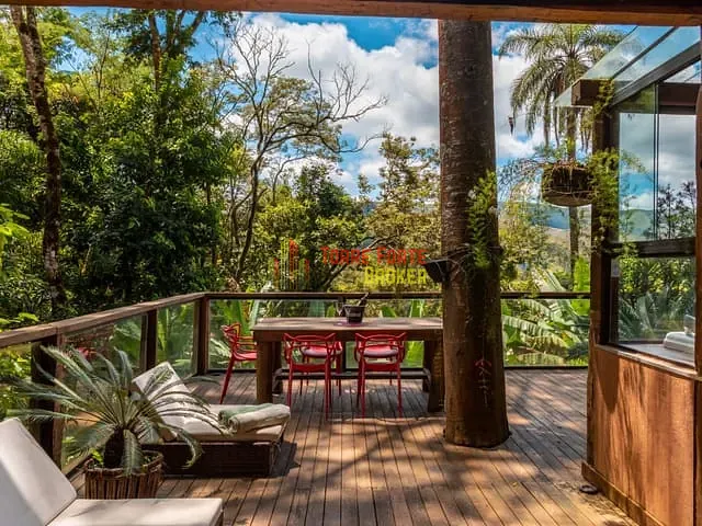 Casa 4 quartos e 6 banheiros, à venda, no bairro São Sebastião das Águas Claras em Nova Lima