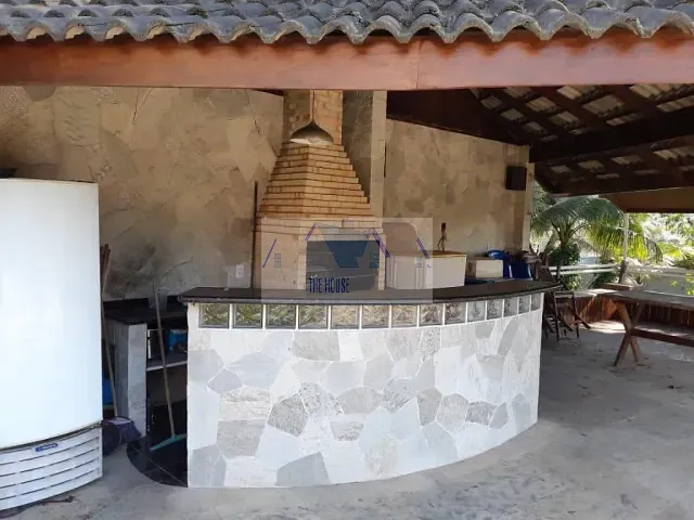 Casa com 720m² 3 quartos e 4 banheiros, à venda, no bairro Maria Paula em Niterói