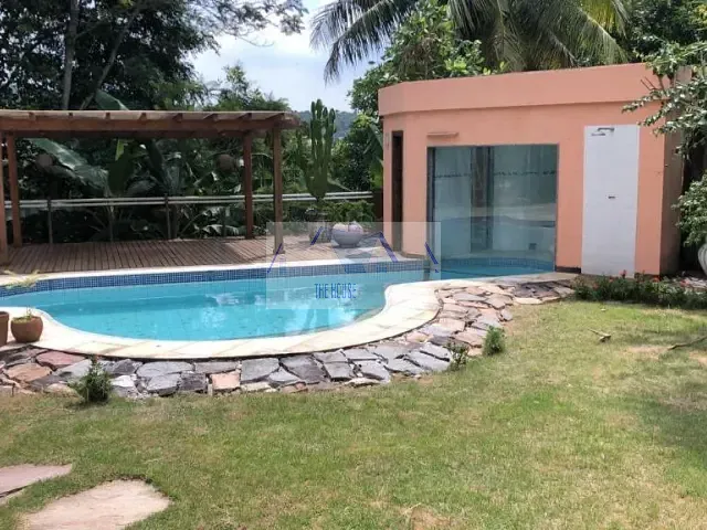Casa com 720m² 3 quartos e 4 banheiros, à venda, no bairro Maria Paula em Niterói