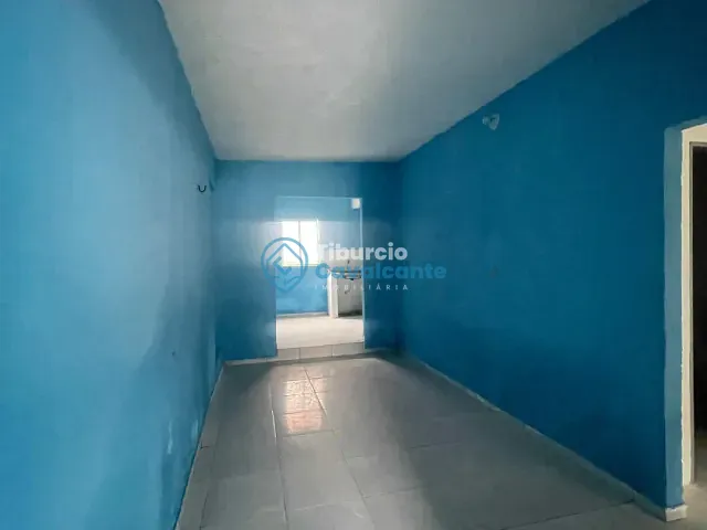 Casa 2 quartos e 1 banheiro, para alugar, no bairro Santos Dumont em Maranguape