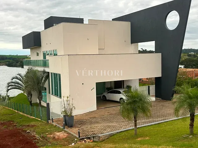 Casa 4 quartos e 2 banheiros, para alugar, no bairro Ecovillas em Sertanópolis