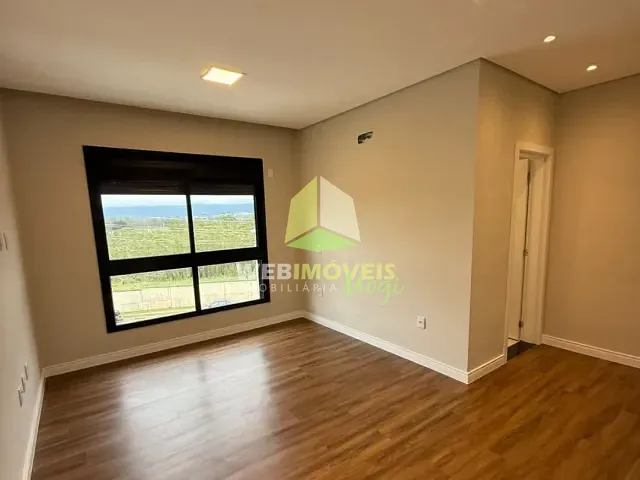 Casa com 295m² 3 quartos e 5 banheiros, à venda, no bairro Cézar de Souza em Mogi das Cruzes