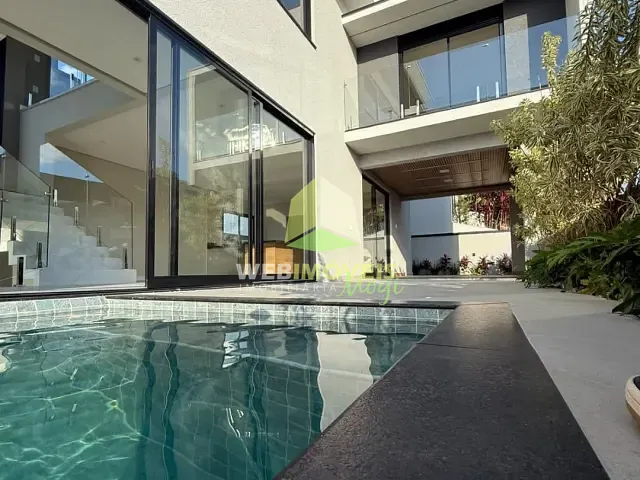 Casa com 295m² 3 quartos e 5 banheiros, à venda, no bairro Cézar de Souza em Mogi das Cruzes
