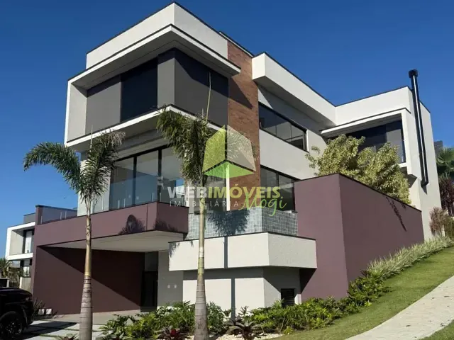 Casa com 295m² 3 quartos e 5 banheiros, à venda, no bairro Cézar de Souza em Mogi das Cruzes