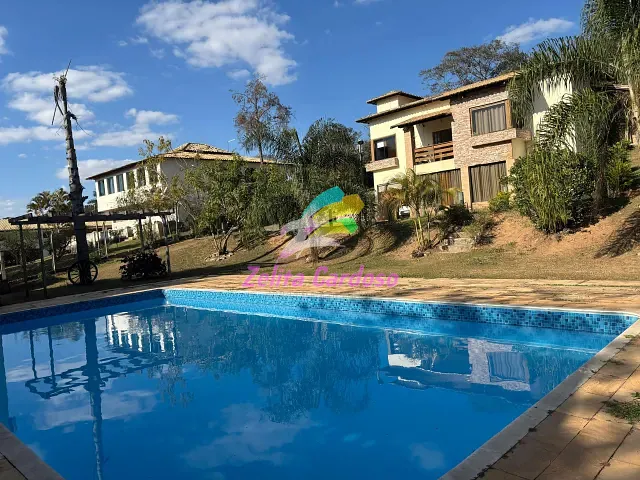 Casa com 3000m² 3 quartos e 5 banheiros, à venda, no bairro Condomínio Vale do Ouro em Ribeirão das Neves
