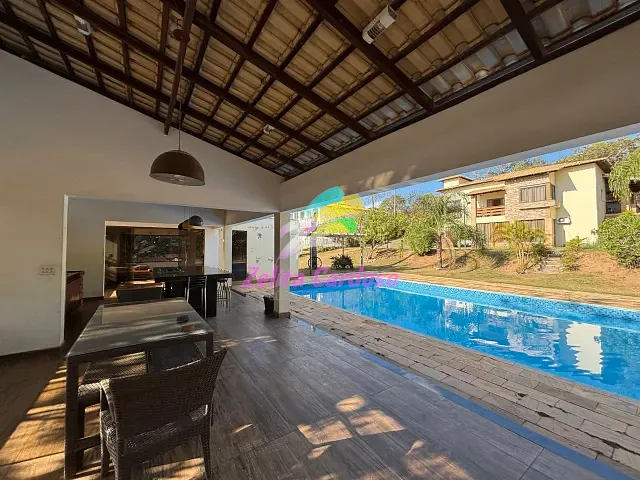 Casa com 3000m² 3 quartos e 5 banheiros, à venda, no bairro Condomínio Vale do Ouro em Ribeirão das Neves