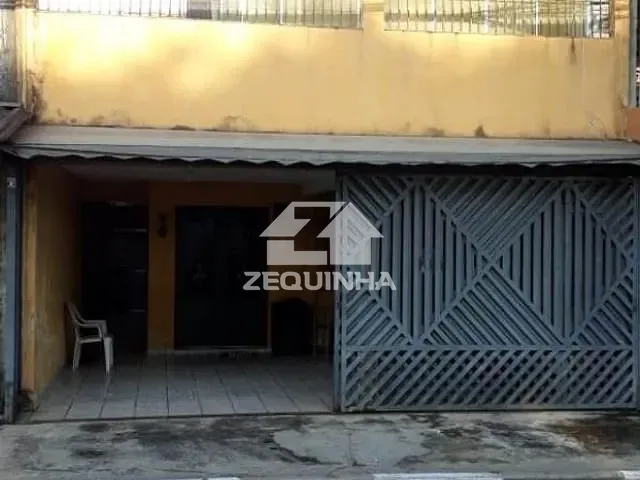 Casa com 104m² 3 quartos e 3 banheiros, à venda, no bairro Iapi em Osasco