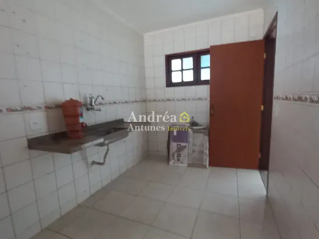 Casa com 118m² 2 quartos e 2 banheiros, para alugar, no bairro CAIÇARA / PALMEIRAS em Cabo Frio