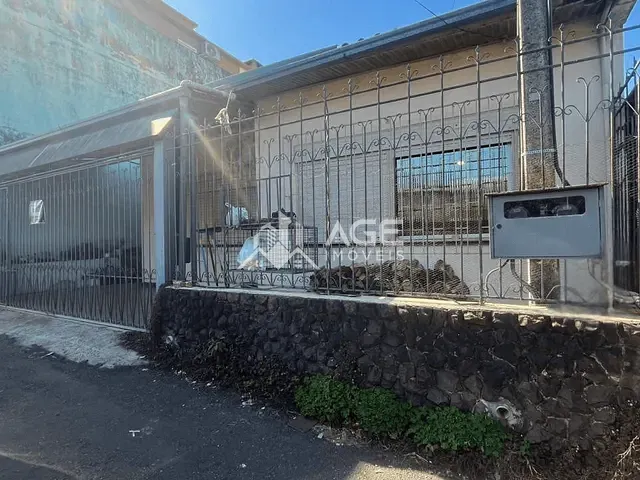 Casa 3 quartos e 2 banheiros, à venda, no bairro Centro em Erechim