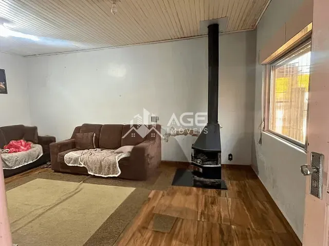 Casa 3 quartos e 2 banheiros, à venda, no bairro Centro em Erechim
