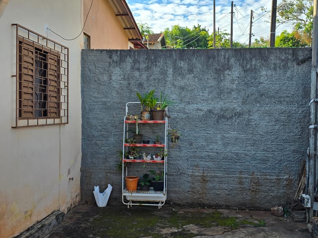 Casa com 382m² 2 quartos e 1 banheiro, à venda, no bairro CEMTRO em Ibiporã