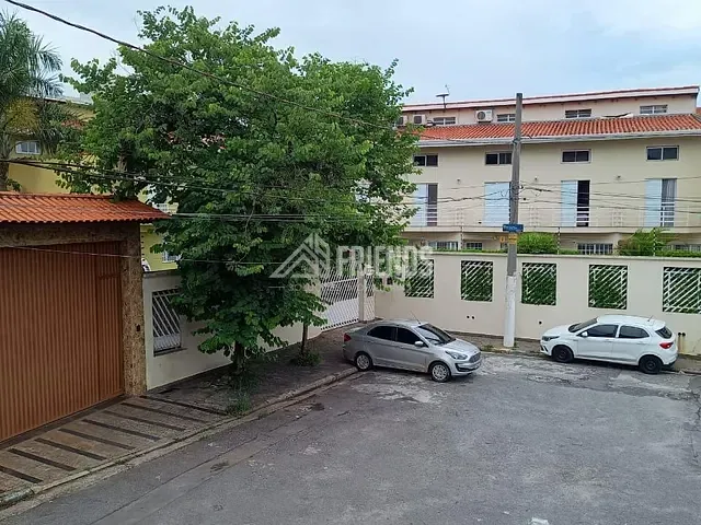 Casa com 140m² 5 quartos e 3 banheiros, à venda, no bairro Vila Londrina em São Paulo