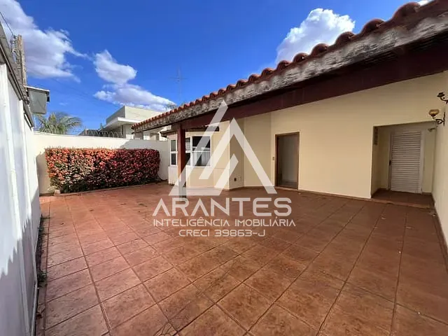 Casa 3 quartos e 3 banheiros, à venda, no bairro Jockey Club em Barretos