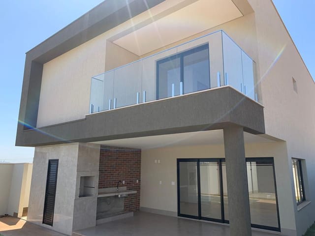 Casa com 312m² 3 quartos e 5 banheiros, à venda, no bairro Jardim Cristal em Aparecida De Goiânia
