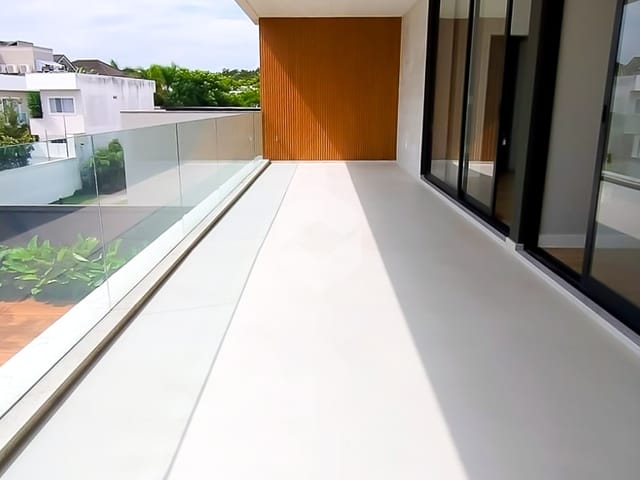 Casa com 600m² 5 quartos e 5 banheiros, à venda, no bairro Barra da Tijuca em Rio de Janeiro