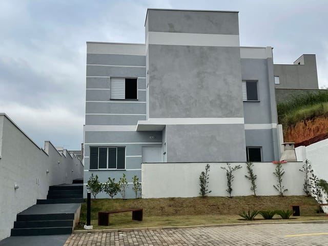 Casa 2 quartos e 1 banheiro, à venda, no bairro Vila São Paulo em Mogi das Cruzes