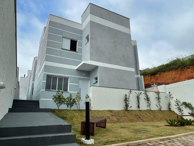 Casa 2 quartos e 1 banheiro, à venda, no bairro Vila São Paulo em Mogi das Cruzes