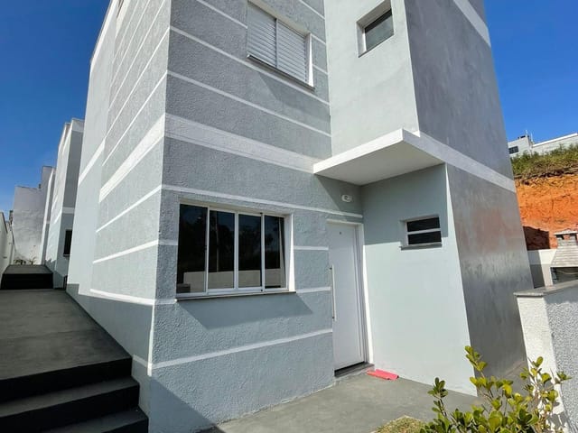 Casa 2 quartos e 1 banheiro, à venda, no bairro Vila São Paulo em Mogi das Cruzes