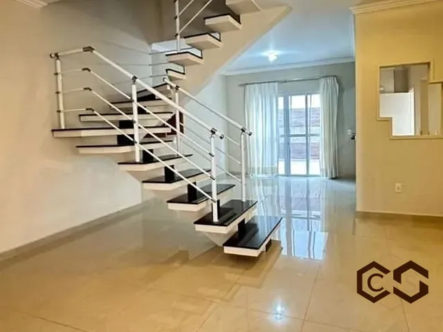 Sobrado com 150m² 3 quartos e 2 banheiros, à venda, no bairro Residencial Villagio Di Itaici em Indaiatuba