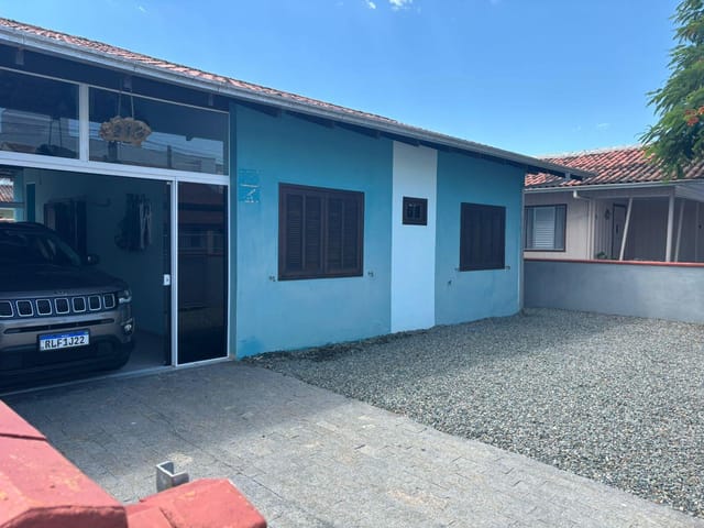Casa 2 quartos e 2 banheiros, à venda, no bairro Centro em Penha
