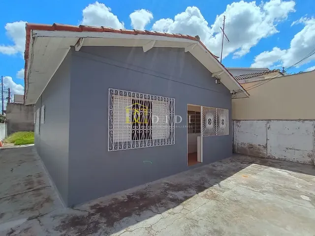 Casa 2 quartos e 1 banheiro, para alugar, no bairro Vila Alcalá em Porto Feliz
