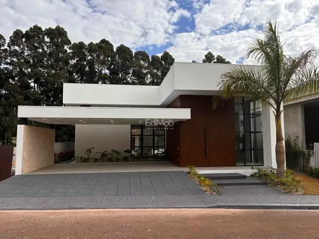 Casa com 637m² 4 quartos e 5 banheiros, à venda, no bairro Recanto Tropical em Cascavel