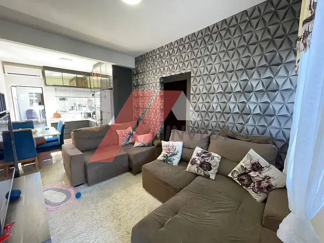 Casa com 82m² 2 quartos e 1 banheiro, à venda, no bairro JD Dom Giovani em Foz do Iguaçu