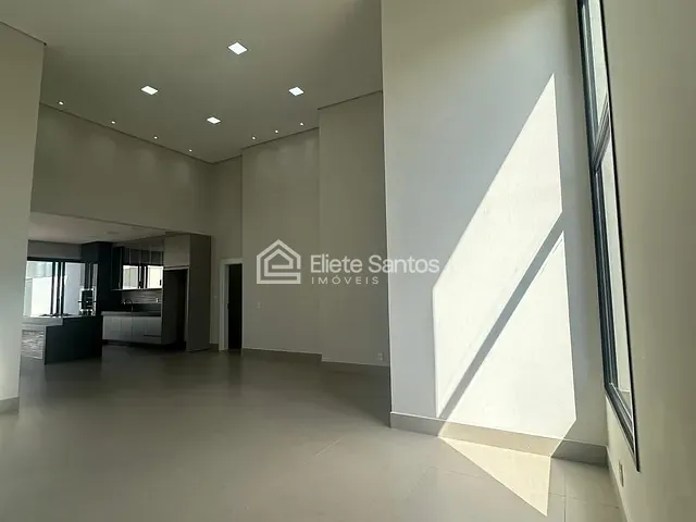 Casa com 450m² 3 quartos e 5 banheiros, à venda, no bairro Chácara Letônia em Americana