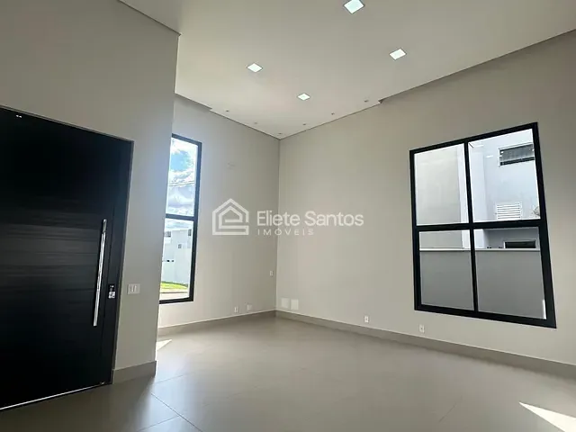 Casa com 450m² 3 quartos e 5 banheiros, à venda, no bairro Chácara Letônia em Americana