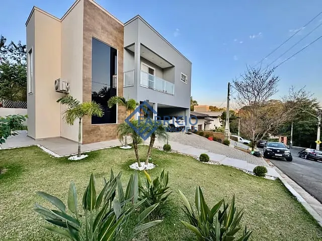 Casa com 375m² 3 quartos e 3 banheiros, à venda, no bairro Fazenda Santana em Valinhos