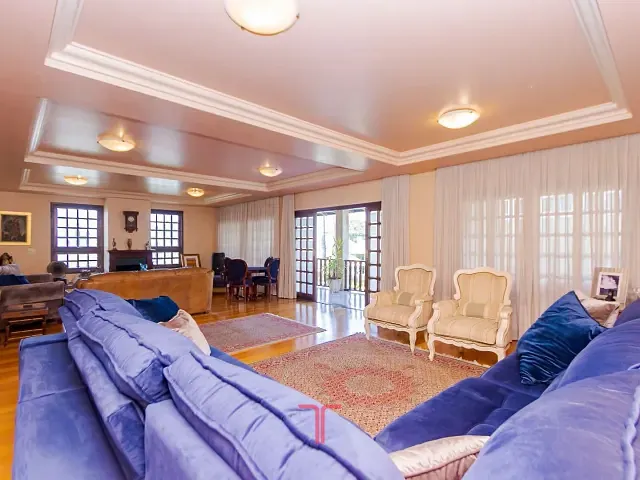 Casa com 1861m² 4 quartos e 4 banheiros, à venda, no bairro Jardim Alto Tarumã em Pinhais
